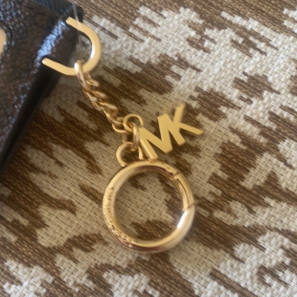 Michael Kors Kala Sm Flap Key Ring Card Case - Picture 3 of 11
